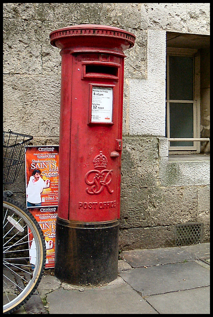 Queens Lane pillar box