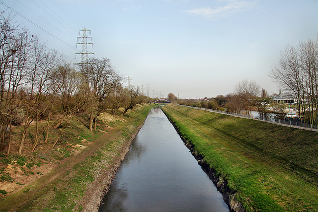 Die Emscher bei Osterfeld (Oberhausen) / 8.04.2018