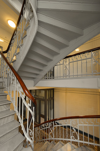 HFF: Treppen im Henneberghaus