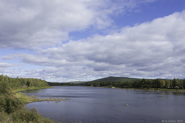 am Torne älv, Blick nach Finnland (© Buelipix)