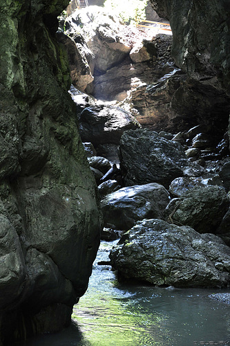 in der Rappenlochschlucht - 2010, vor dem grossen Felssturz (© Buelipix)