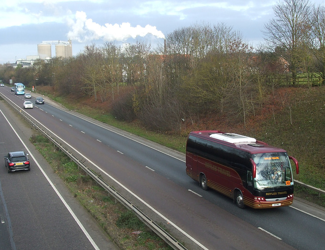 DSCF5521 Royles Travel A5 PMX (YN57 ADV) on the A14 near Bury St. Edmunds - 25 Nov 2018 DSCF5521 Royles Travel A5 PMX (YN57 ADV) on the A14 near Bury St. Edmunds - 25 Nov 2018