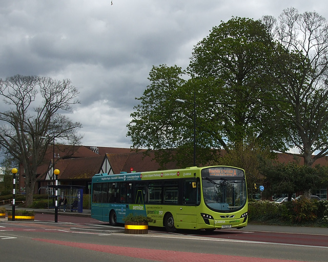 DSCF9073 Arriva the Shires KX12 GZO - 30 April 2015