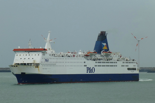 Pride of Bruges at Zeebrugge (2) - 31 May 2015