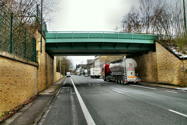 Ehemalige Zechenbahnbrücke über der Fangstraße (Hamm-Wiescherhöfen) / 3.02.2019