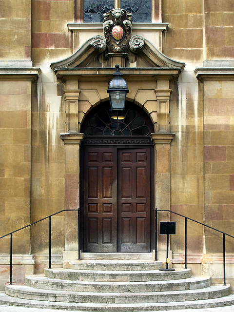 Cambridge - Clare College - doorway to screens passage 2016-04-01