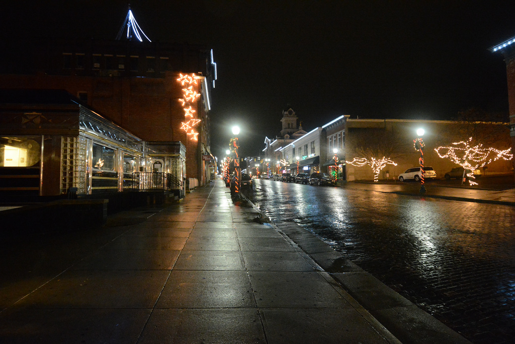 Court Street, Athens, Ohio, Christmas Eve