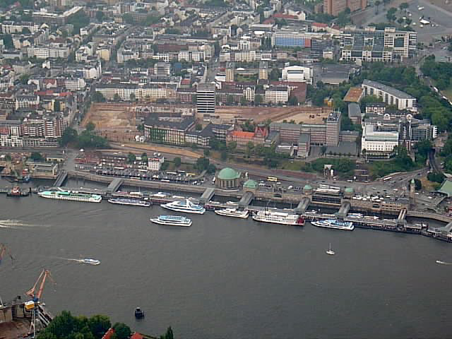 St. Pauli Landungsbrücken am 03.07.2005