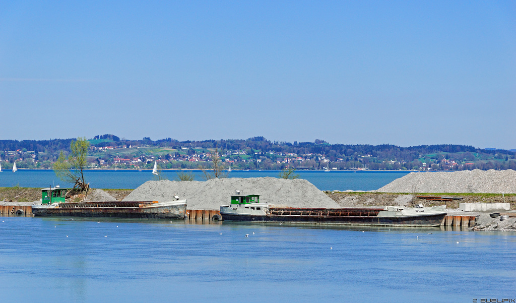 Kiesschiffe auf dem Bodensee (© Buelipix)