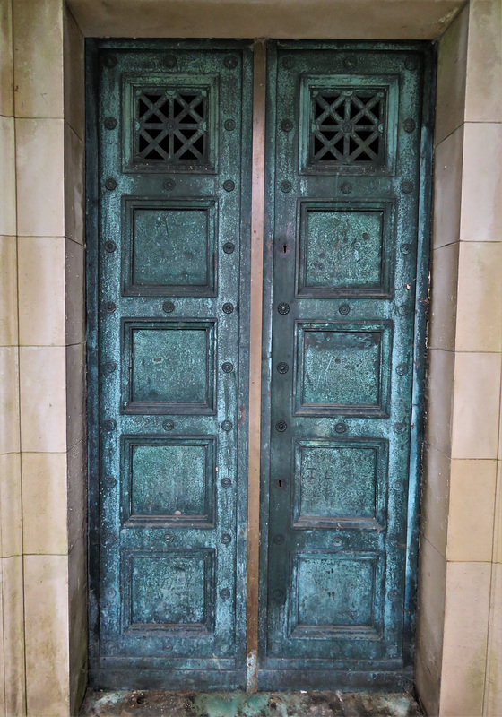 south mimms church, herts , c20 cavendish-bentinck mausoleum by robert weir schultz 1914
