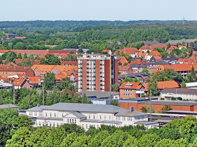 Blick vom Wasserturm zum Bahnhof Lüneburg