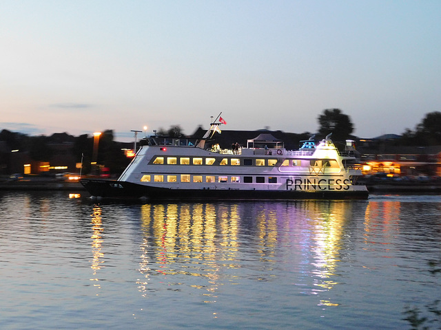 Die "Adler Princess" zur NOK-Romantika