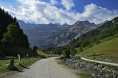 la route qui va vers le cirque de Gavarnie