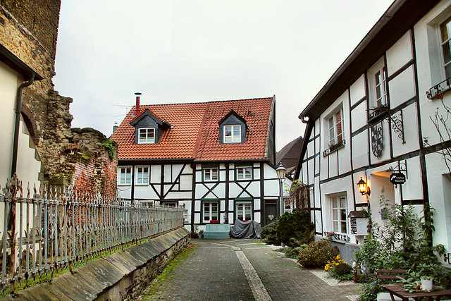 Fachwerkhäuser an der alten Pfarrkirche (Altes Dorf Westerholt, Herten) / 21.11.2020