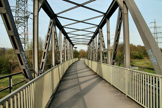 Alte Zechenbahnbrücke über der Emscher (Oberhausen) / 8.04.2018