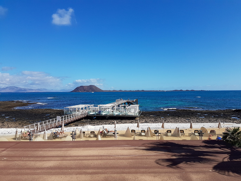 Fuerteventura - Blick vom Hotelzimmer auf Lanzarote