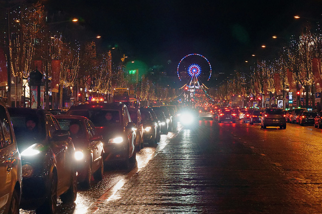 Ambiance de fin d'année sur les Champs-Elysées (3)