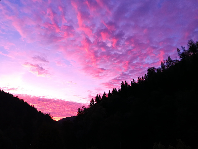 23.09.2019, 06:53 Uhr - Sonnenaufgang in Gräfenthal