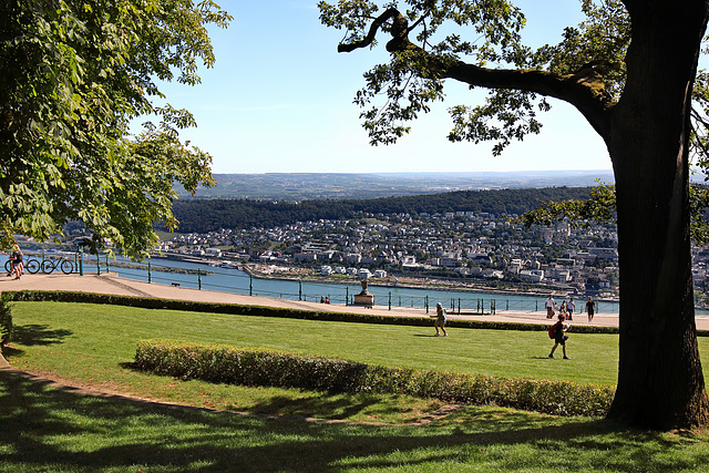 Rüdesheim - Ausblick nach Bingen