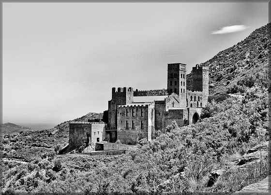 Monastère bénédictin de Sant-Pere-de-Rodes (E / Catalogne) 20 mai 2015.