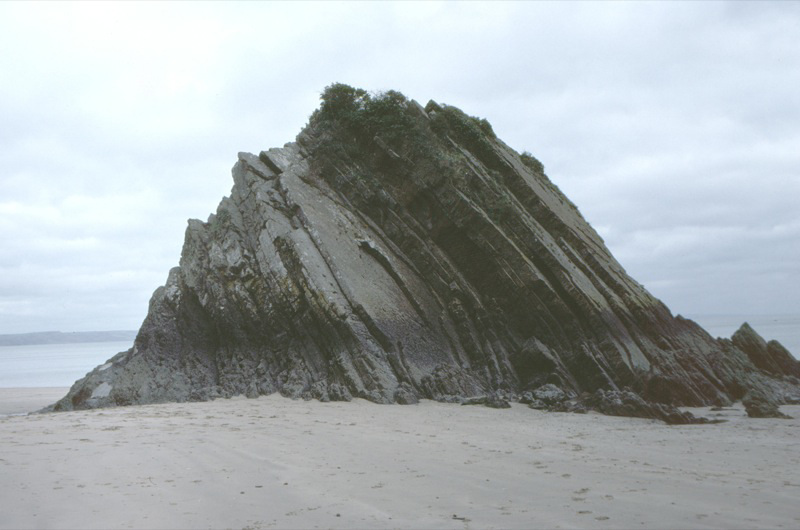 Goskar Rock, North Beach, Tenby