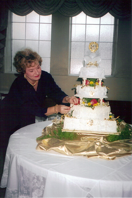 Sarah's Cakes ~~ 4-tier Golden Wedding Anniversary Cake  ~~ (the date showing for "taken"  is not accurate)