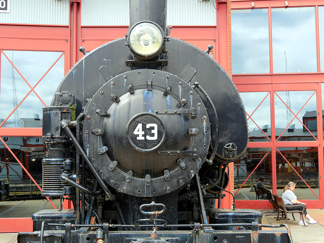 Locomotive 43 and Steamtown Bench (HBM)