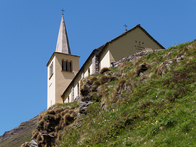 The little church of Riale