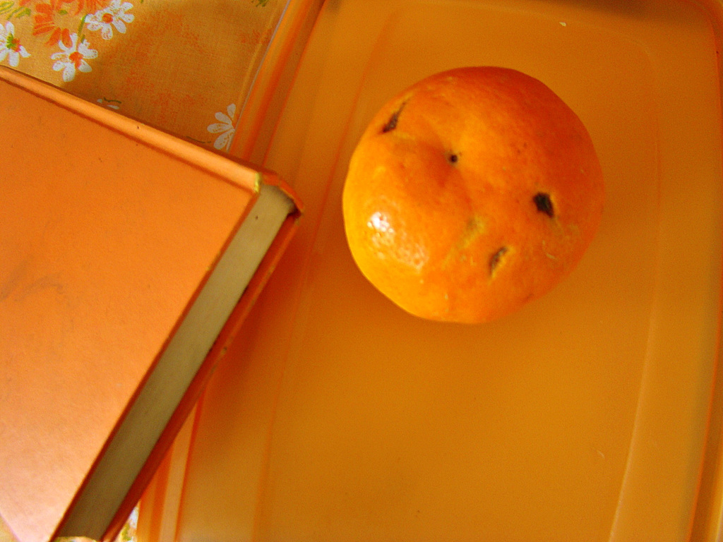 Orange,