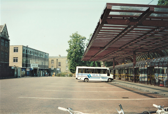 Neal’s Travel J78 SNK in Cambridge – 20 Aug 1995 (281-11)