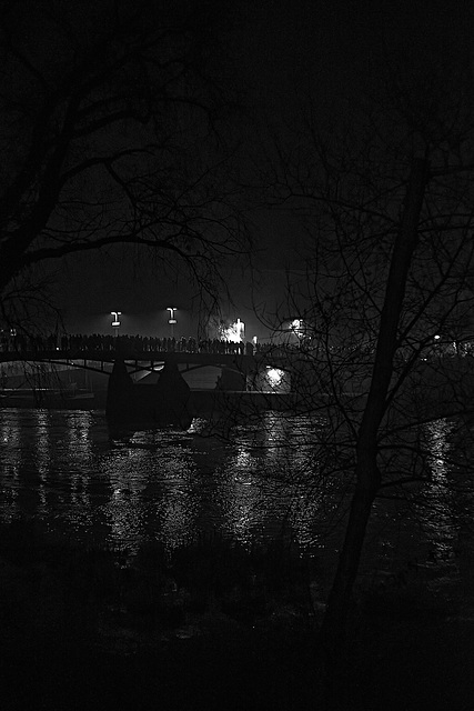 Silvester Regensburg, Eiserne Brücke