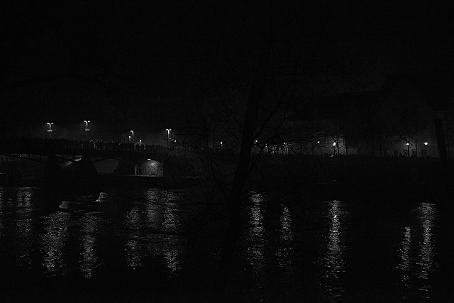 Silvester Regensburg, Eiserne Brücke