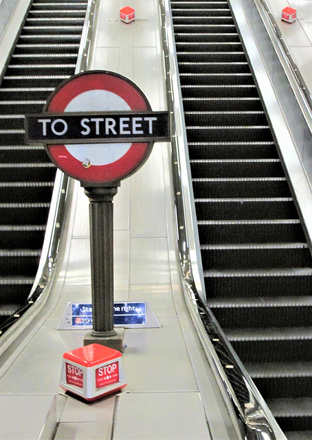 Vintage sign - St.Pauls Underground