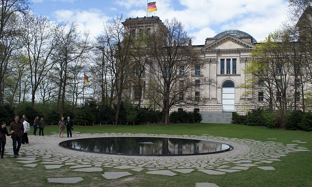 Berlin 'gypsy' memorial (#2049)