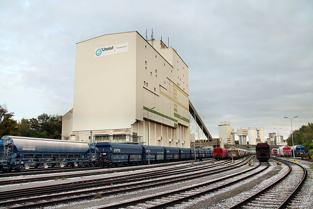 Verschiebebahnhof mit Silo des Kalkwerks Flandersbach (Wülfrath-Rohdenhaus) / 8.10.2017