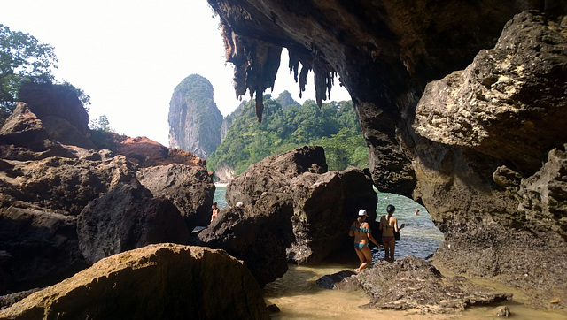 Phra Nang Beach cave