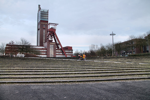 Nordsternplatz bei der ehemaligen Zeche (Nordsternpark, Gelsenkirchen-Horst) / 2.03.2024