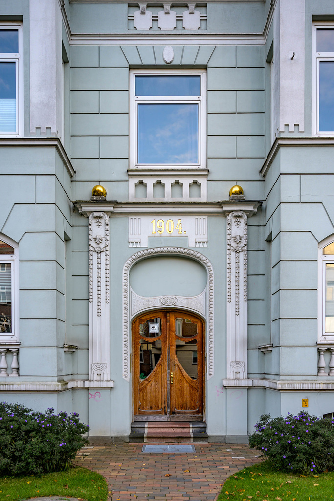 1904