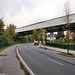 Flanderbacher Straße mit der Bandbrücke des Kalkwerks (Wülfrath-Rohdenhaus) / 8.10.2017