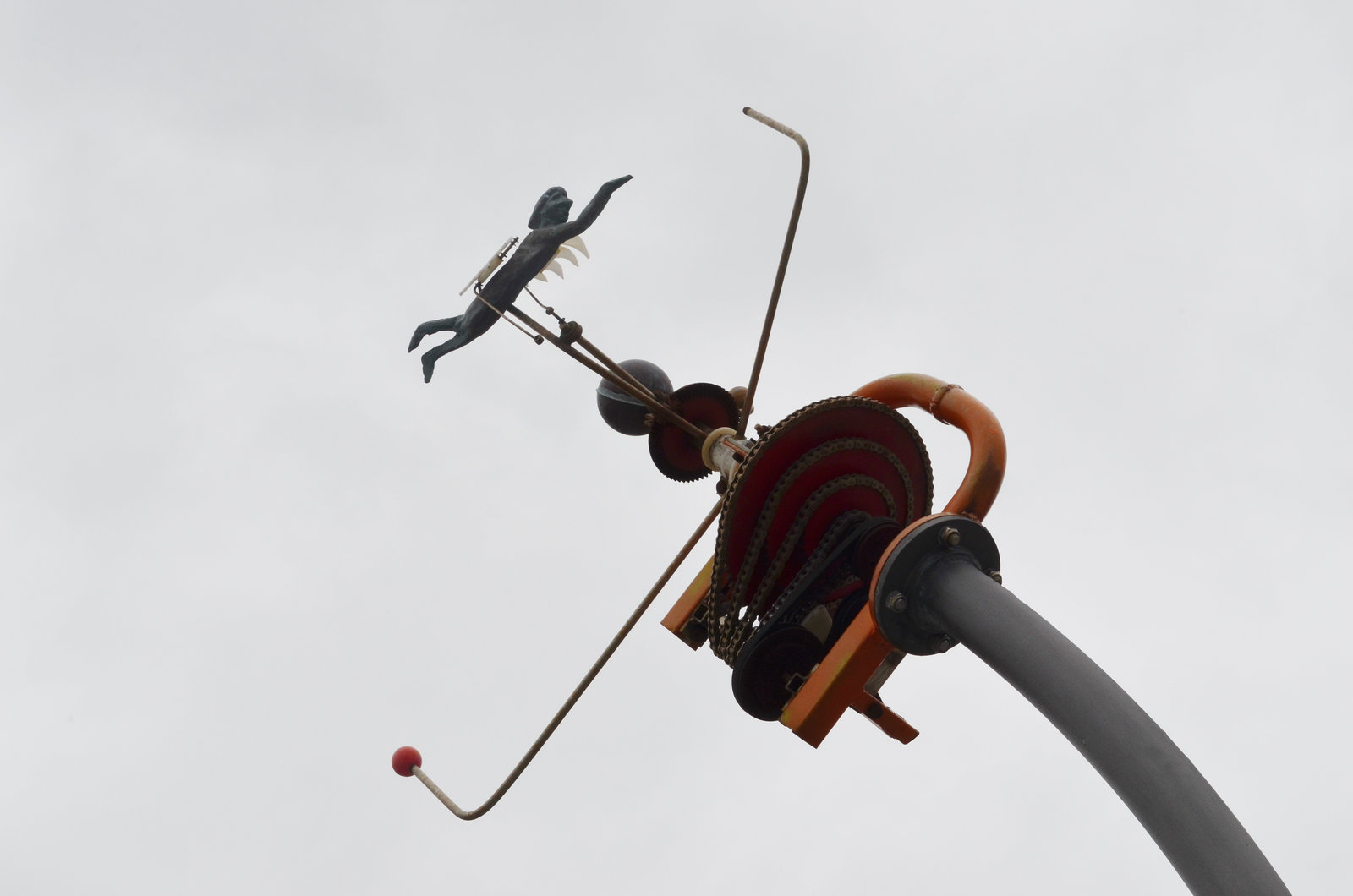 Liverpool Quay, Strange Device Detail