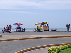 Huanchaco, a lo largo de la playa _Peru ,