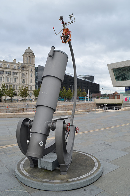 Liverpool Quay, Strange Device