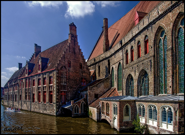 Brugge - Old Hospital   .  .