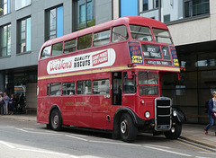 Jersey Bus & Boat Tours J 8903 (ex KGU 284) in St. Helier - 4 Aug 2019 (P1030546)