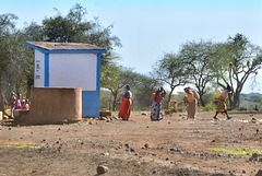 Queue  for water supplies.