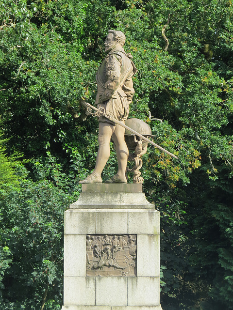 drake statue, tavistock, devon