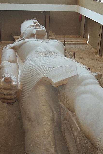 Estatua colosal del faraón Ramses II