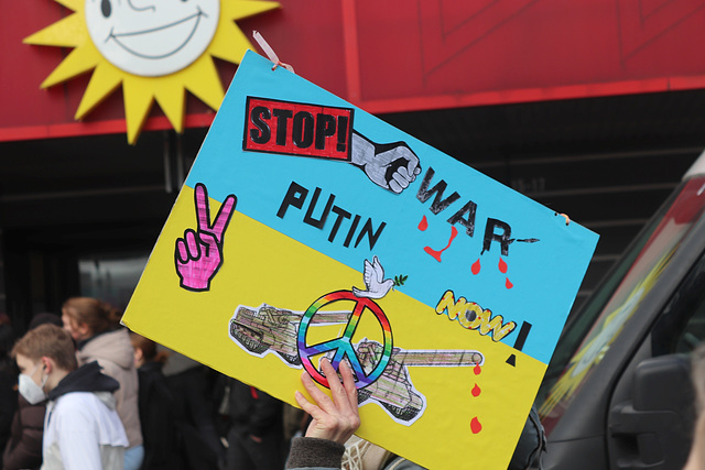 STOP WAR - STOP PUTIN NOW!