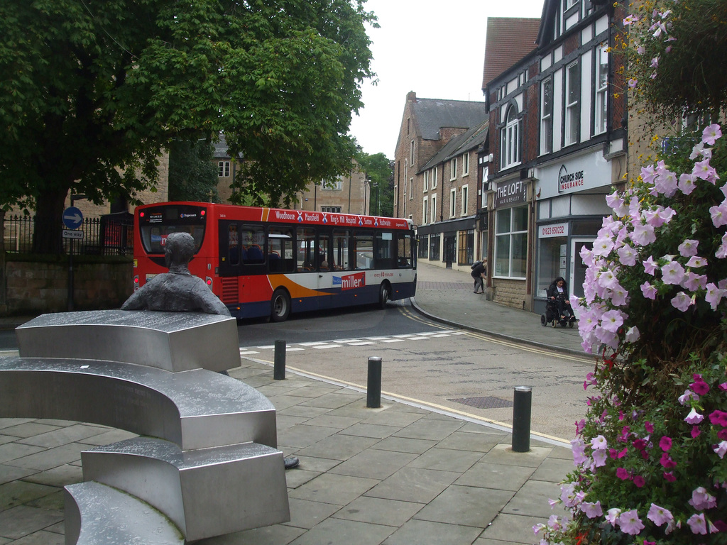 DSCF5104 Stagecoach East Midlands FX12 BNK in Mansfield - 10 Sep 2016