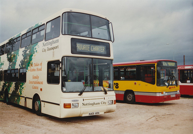 Nottingham 401 (N401 ARA) and Mainline 747 (N247 CKY) at Showbus, Duxford – 22 Sep 1996 (330-22) Nottingham 401 (N401 ARA) and Mainline 747 (N247 CKY) at Showbus, Duxford – 22 Sep 1996 (330-22)